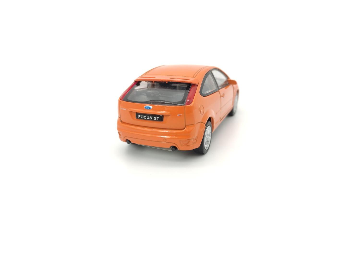 Carrinho De Ferro Miniatura Ford Focus ST 1 38 Welly Miniaturas De