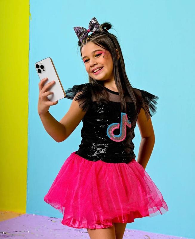 Fantasia Feminina Infantil Festa Carnaval Escola Tik Tok Modelo