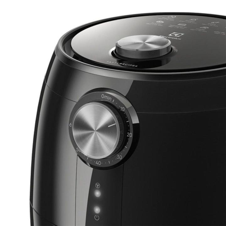 Air Fryer Electrolux Efficient Rita Lobo EAF15 Preta com Timer 3,2L - 3