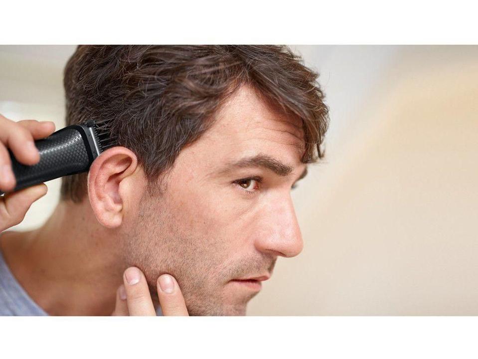 Aparador de Pelos Philips Multigroom 3000 MG3711/15 1 Velocidade com Acessório - 12
