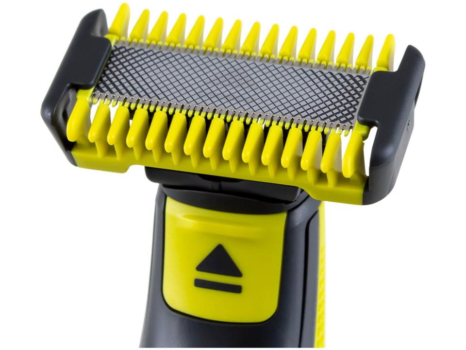 Aparador de Pelos Philips OneBlade QP2824/10 à Prova dágua 1 Velocidade 4 Pentes - 9