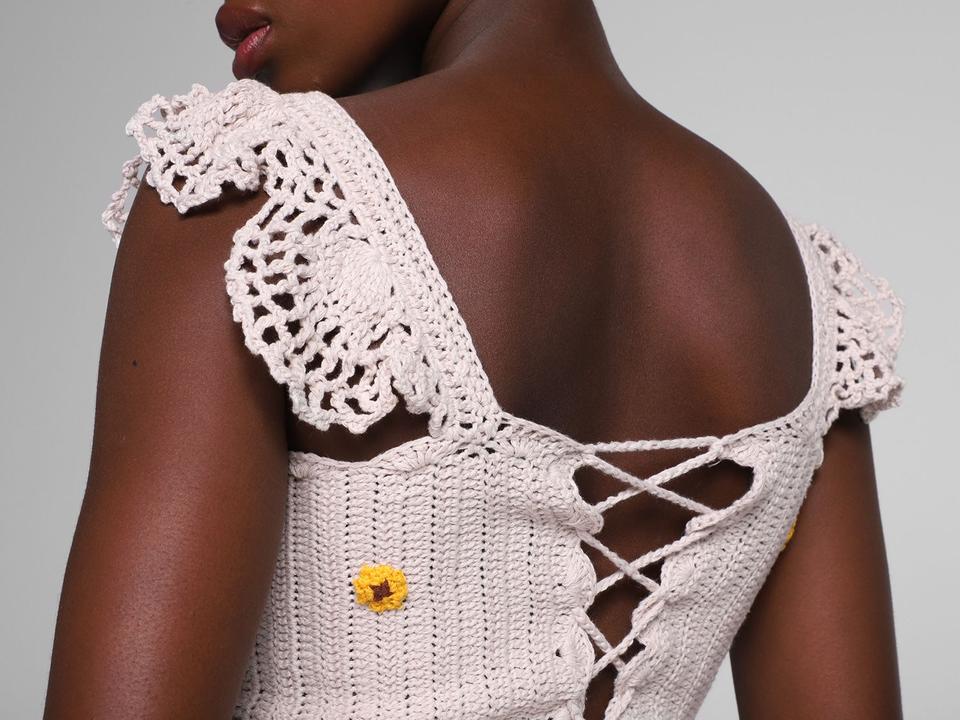 Blusa Vista Magalu Crochê Cropped Mini Flores - 4