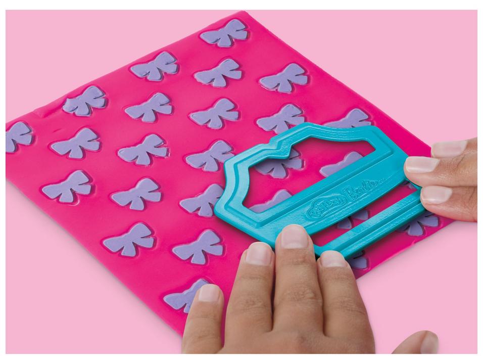 Boneca Barbie Play-Doh Babados e Laços - 6