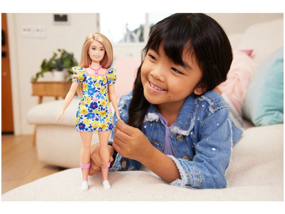 Boneca com Síndrome de Down Fashionista - 1