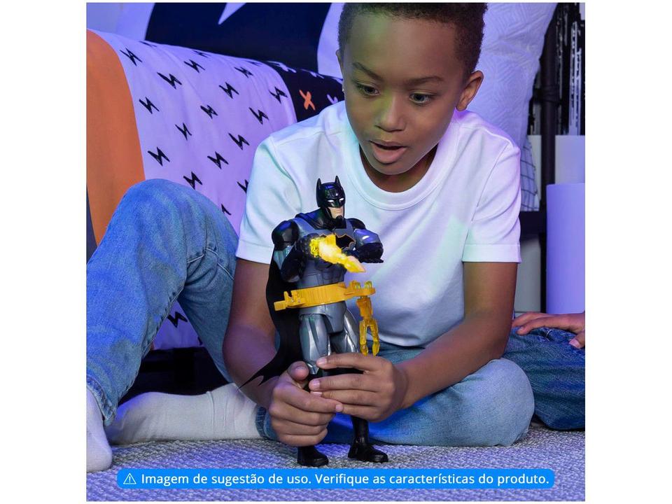 Boneco Batman 2181 30cm Emite Som e Luz - com Acessórios Sunny Brinquedos - 5