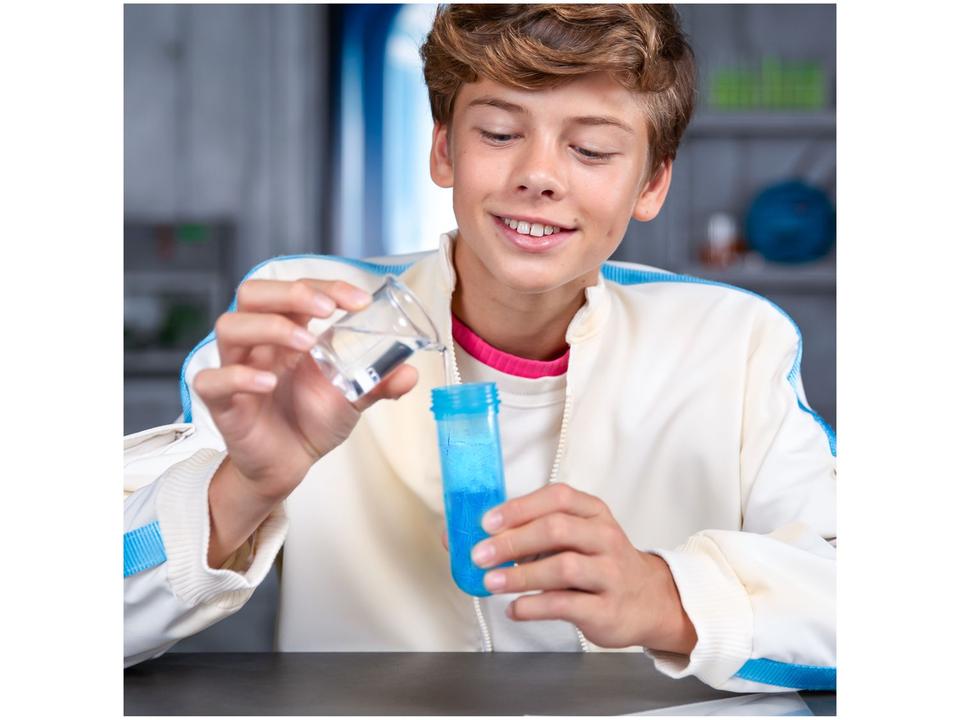 Boneco Colecionável MrBeast Lab Tubo de Ensaio - 2