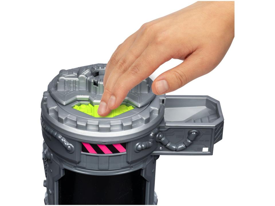 Boneco MrBeast Lab Mutators Pantera Metálica 13cm - 1