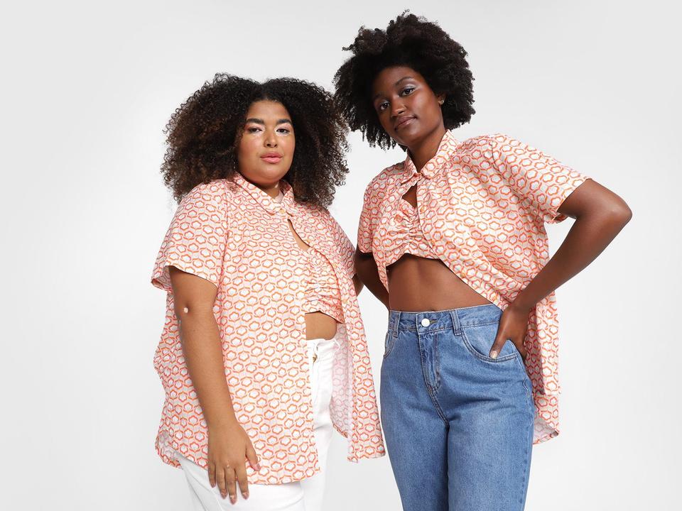 Camisa Vista Magalu Alongada Flores Assimétrico Recorte Lateral - 9