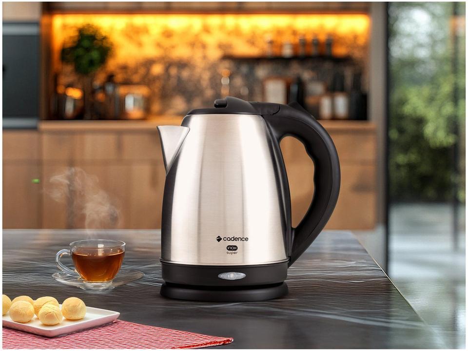 Chaleira Elétrica Cadence CEL821 Inox e Preto 1,8L - 1