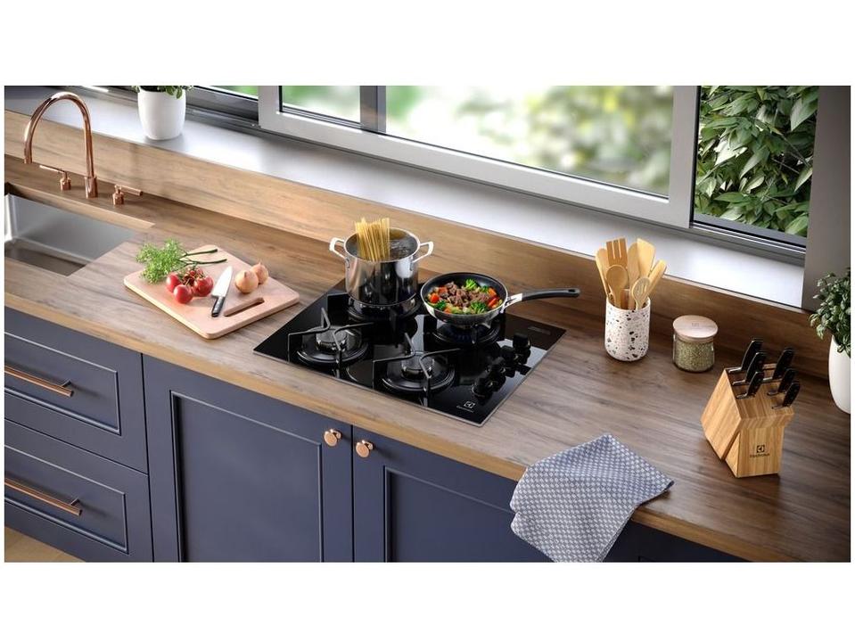 Cooktop 4 Bocas a Gás GLP Electrolux Mesa de Vidro Tripla Chama Preto Acendimento Automático Experience KE4GC - 5