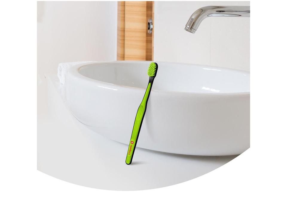 Escova de Dente Colgate Ultra Soft 3 Unidades - 5