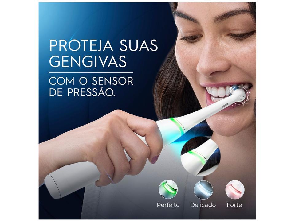 Escova de Dente Elétrica Oral-B iO4, 1 Cabo + 2 Refis + Carregador + Estojo - 3