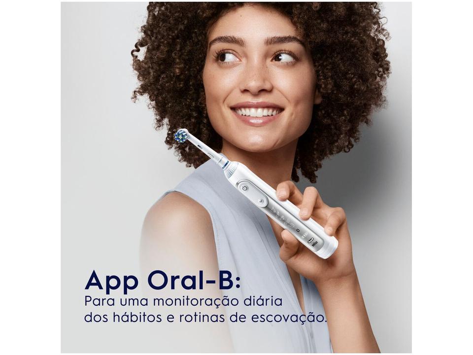 Escova de Dente Elétrica Recarregável Oral-B Genius 8000 com Estojo de Viagem com Refil - 10