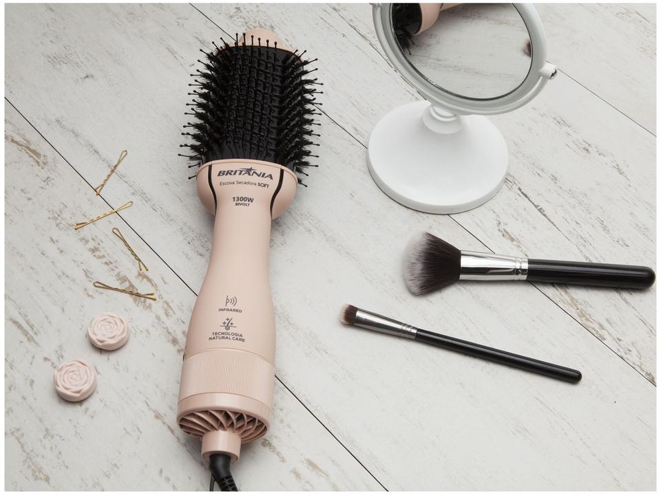 Escova Secadora Britânia 1300W Luz Infrared Cerâmica Íons Turmalina 2 Velocidades Soft BEC07R - 4