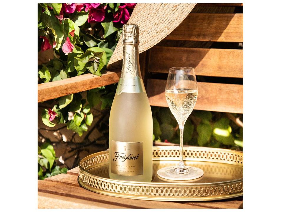 Espumante Branco Demi Sec Freixenet Classic Carta Nevada 750ml - 2
