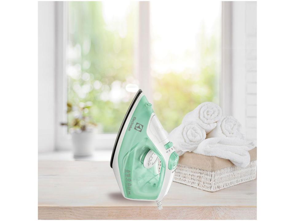 Ferro de Passar a Vapor e a Seco Electrolux - 8