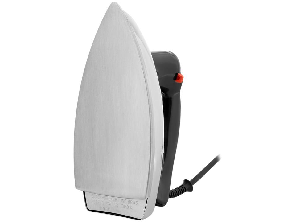 Ferro de Passar Roupa a Seco Black&Decker VFA-1110 Preto - 2