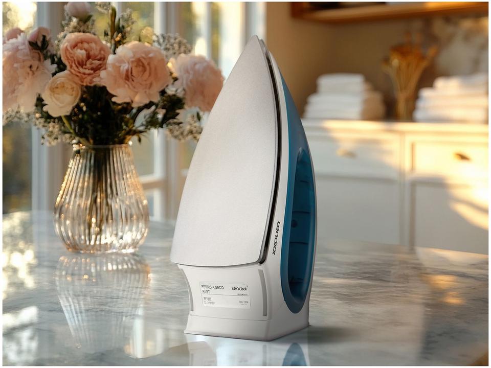 Ferro de Passar Roupa a Seco Portátil Lenoxx - 1