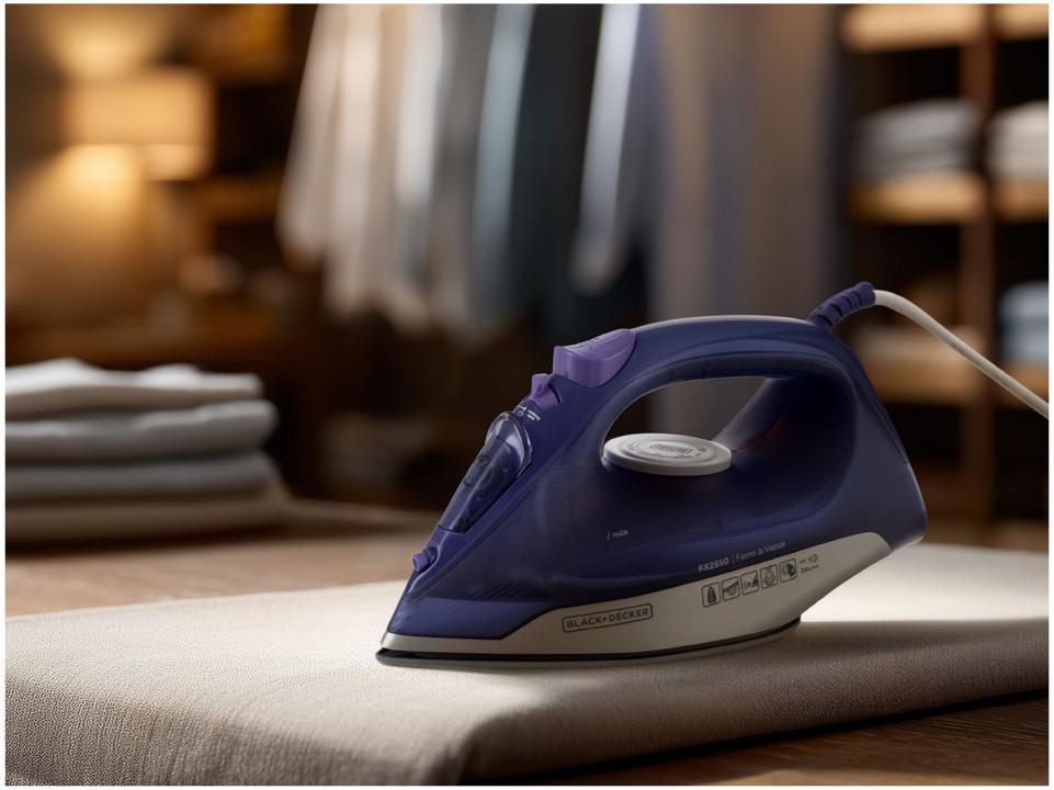 Ferro de Passar Roupa a Vapor e a Seco Black+Decker FX2550 Roxo e Branco - 2