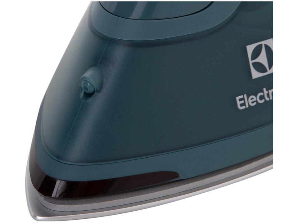 Ferro de Passar Roupa a Vapor e a Seco Electrolux Experience Care com Triplo Desligamento Automático - 10