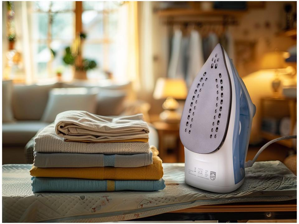 Ferro de Passar Roupa a Vapor Philips Walita 1000 Series DST1050/20 Branco e Azul - 2