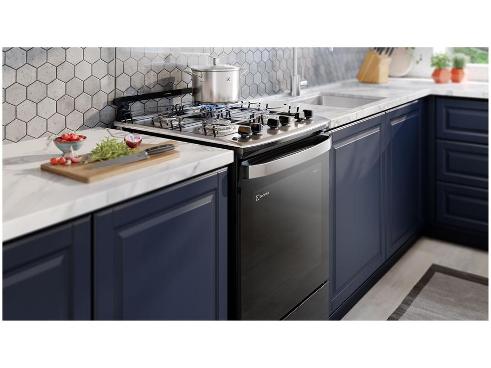 Fogão 4 Bocas Electrolux Preto com Timer VaporBake FE4TP - 2