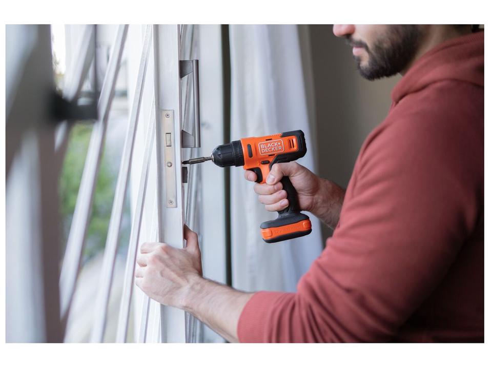 Furadeira e Parafusadeira de Impacto Black+Decker a Bateria 32 Peças BCD712VHDK-BR - 6