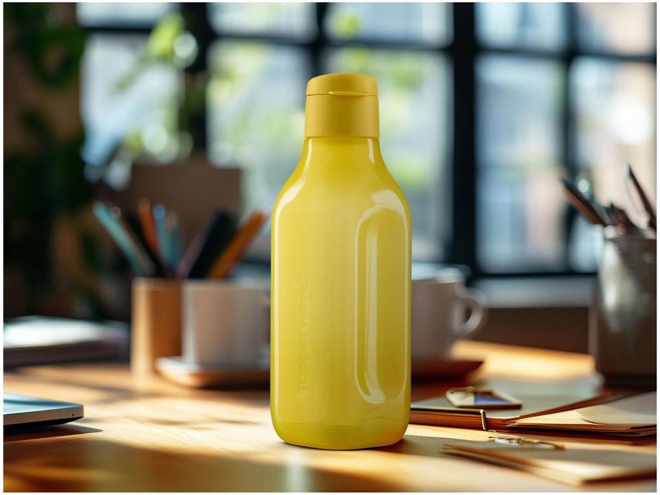 Garrafa de Plástico com Tampa 1L Tupperware - 1