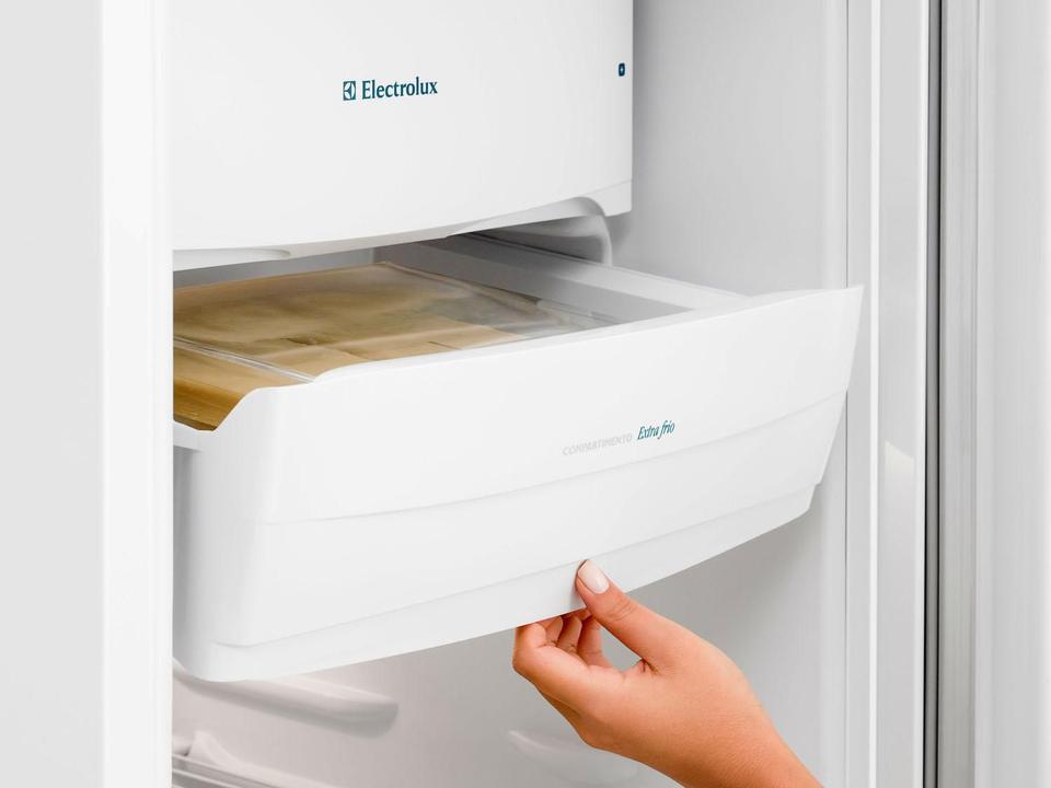 Geladeira/Refrigerador Electrolux 240L RE31 Branco - Branco - 110 V - 4