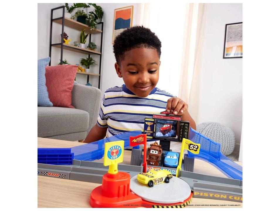 Kit Pista Acrobacias Copa Pistão Carros Disney Pixar Mattel - 1