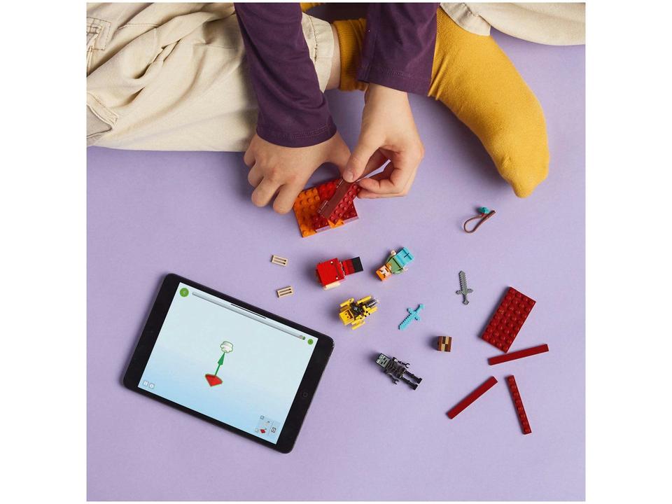 LEGO A Batalha de Lava no Nether 21266 - 1