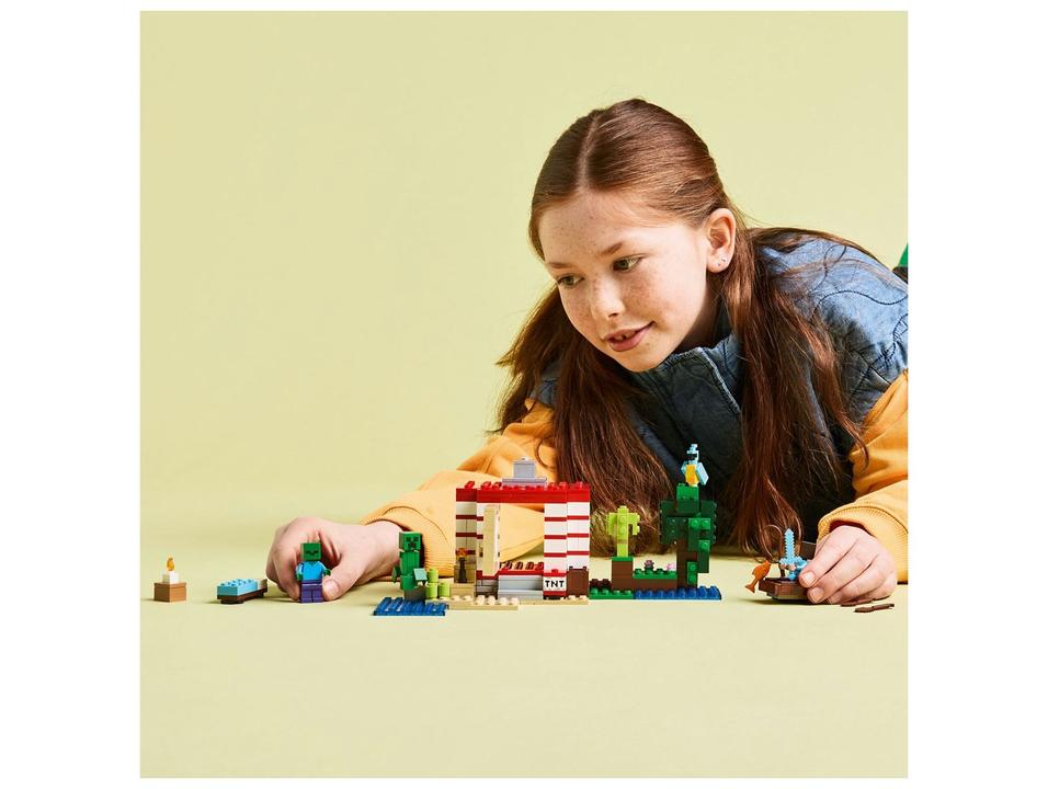 LEGO A Casa de Dinamite na Selva 21275 287 Peças - 2