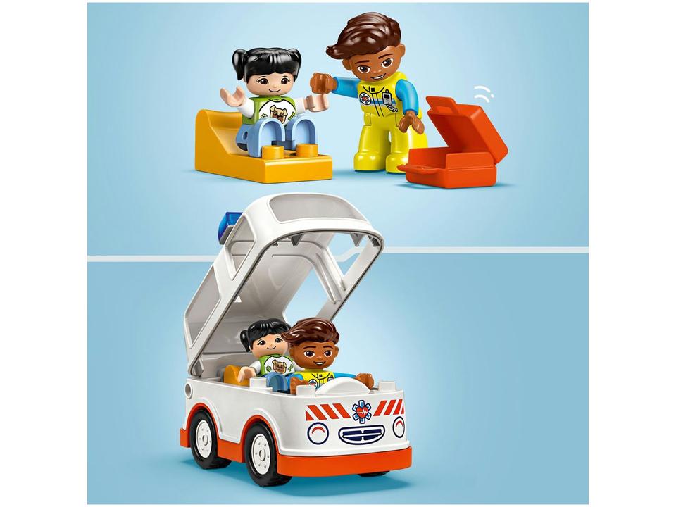 LEGO Ambulância e Motorista 10447 - 4