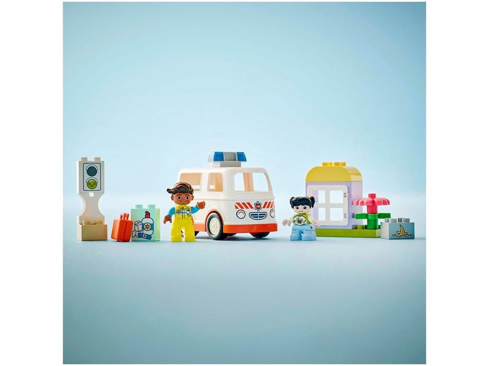 LEGO Ambulância e Motorista 10447 - 3