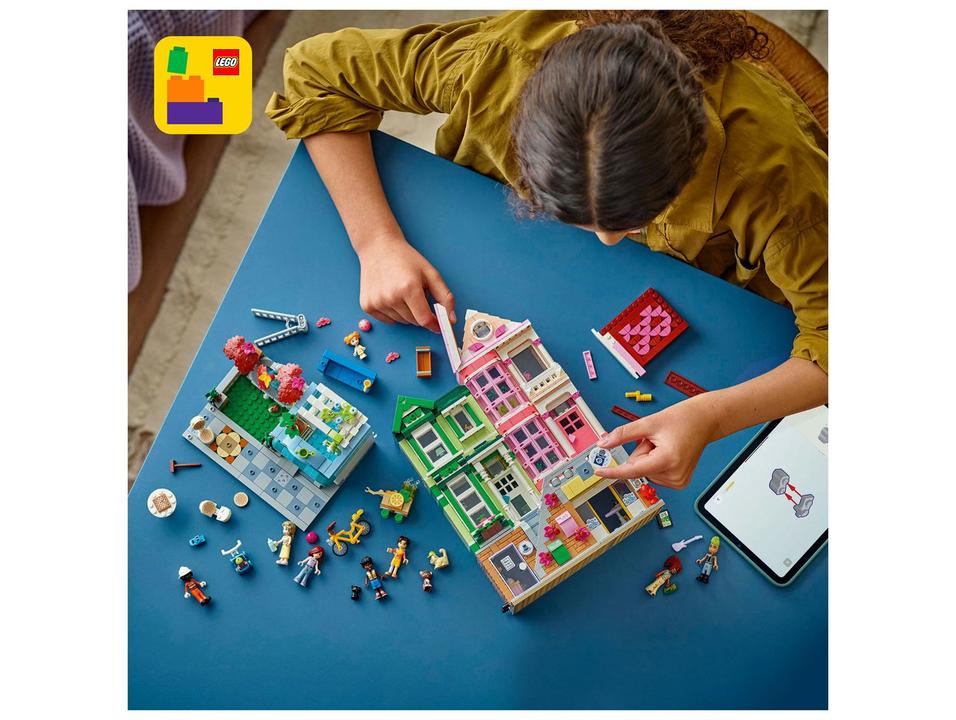 LEGO Apartamentos e Lojas de Heartlake City 42670 - 1