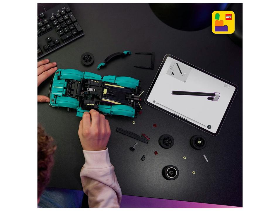 LEGO Aston Martin Valkyrie 42208 - 1