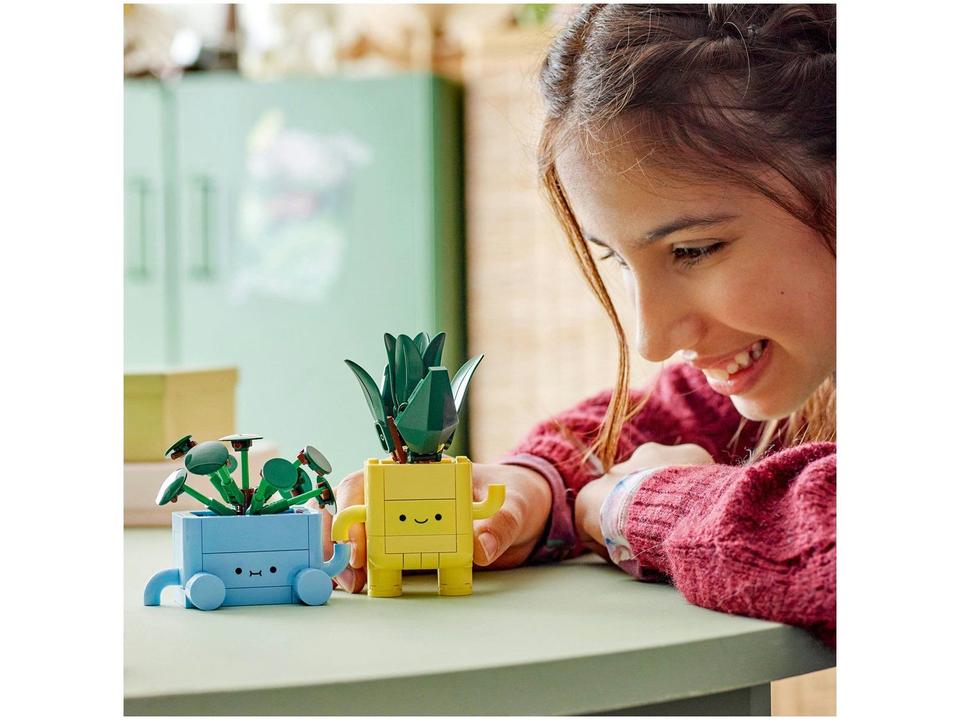 LEGO Botanicals Plantas Felizes 10349 217 Peças - 1