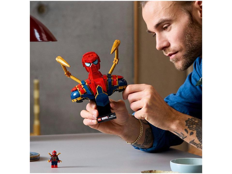 LEGO Busto do Homem-Aranha de Ferro 76326 - 1