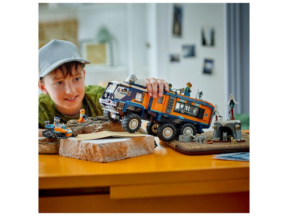 LEGO Caminhão de Laboratório Científico - 1