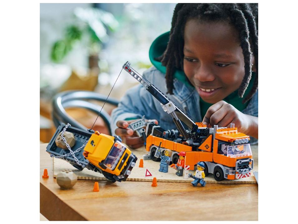 LEGO Caminhão de Reboque Pesado com Guindaste - 1