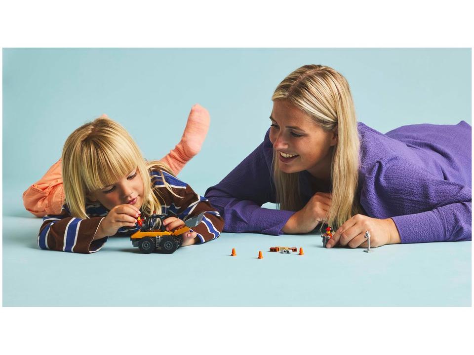 LEGO Carregadeira de Rodas de Construção Amarela - 2