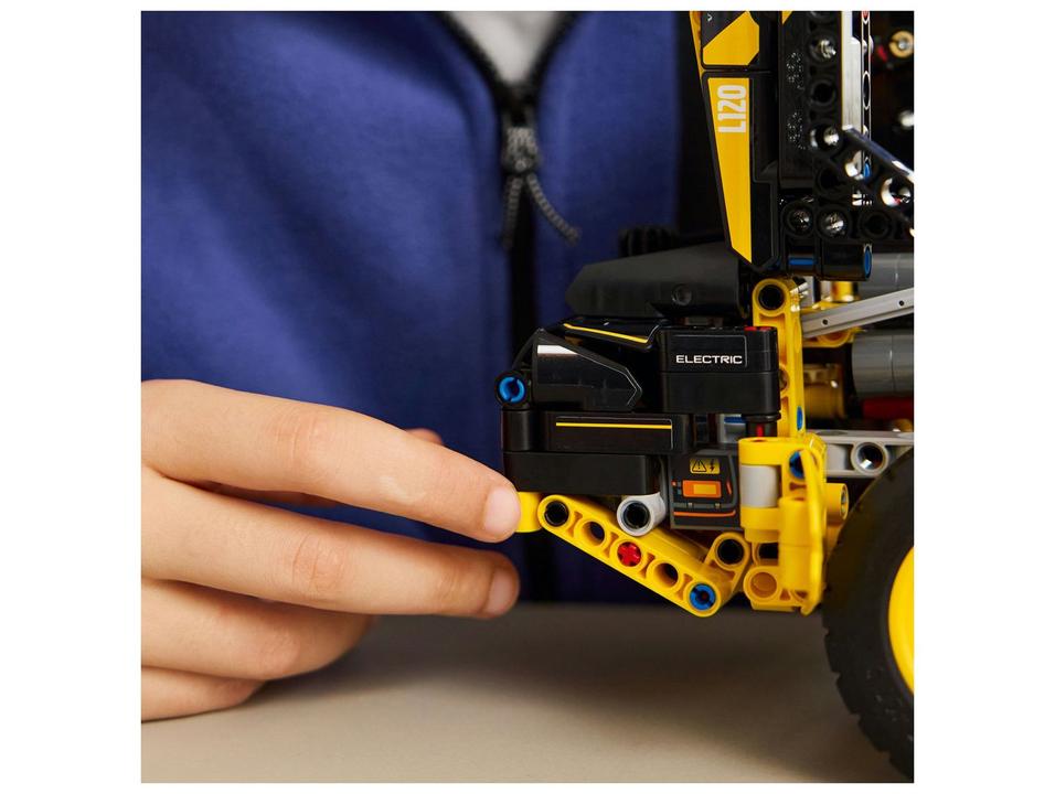 LEGO Carregadeira de Rodas Volvo L120 Electric - 3