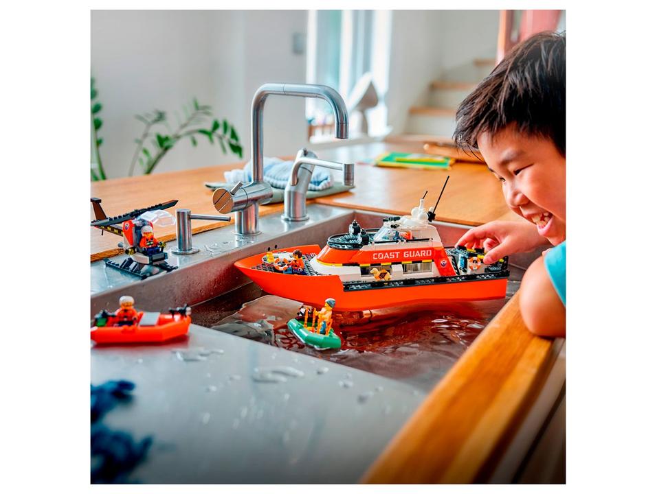 LEGO City Barco e Helicóptero de Resgate 60504 - 2
