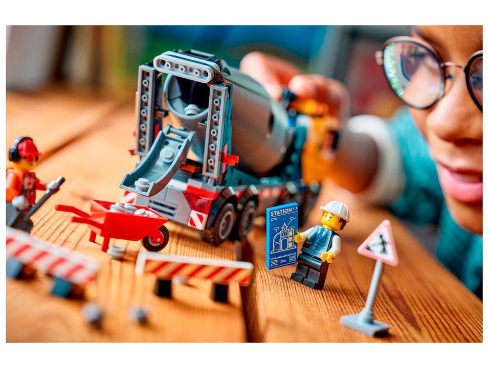 LEGO City Caminhão Betoneira 60478 371 Peças - 2