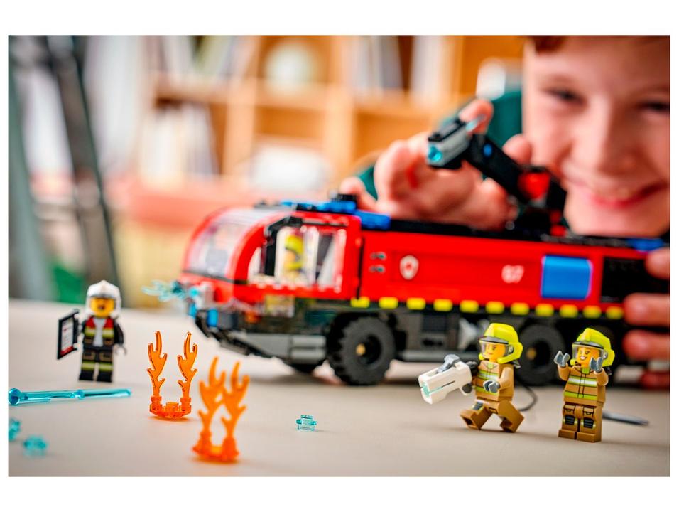 LEGO City Caminhão de Bombeiros e Aeroporto - 2