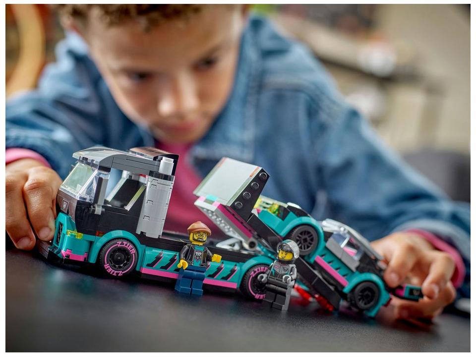 LEGO City Carro de Corrida e Caminhão-Cegonha - 4
