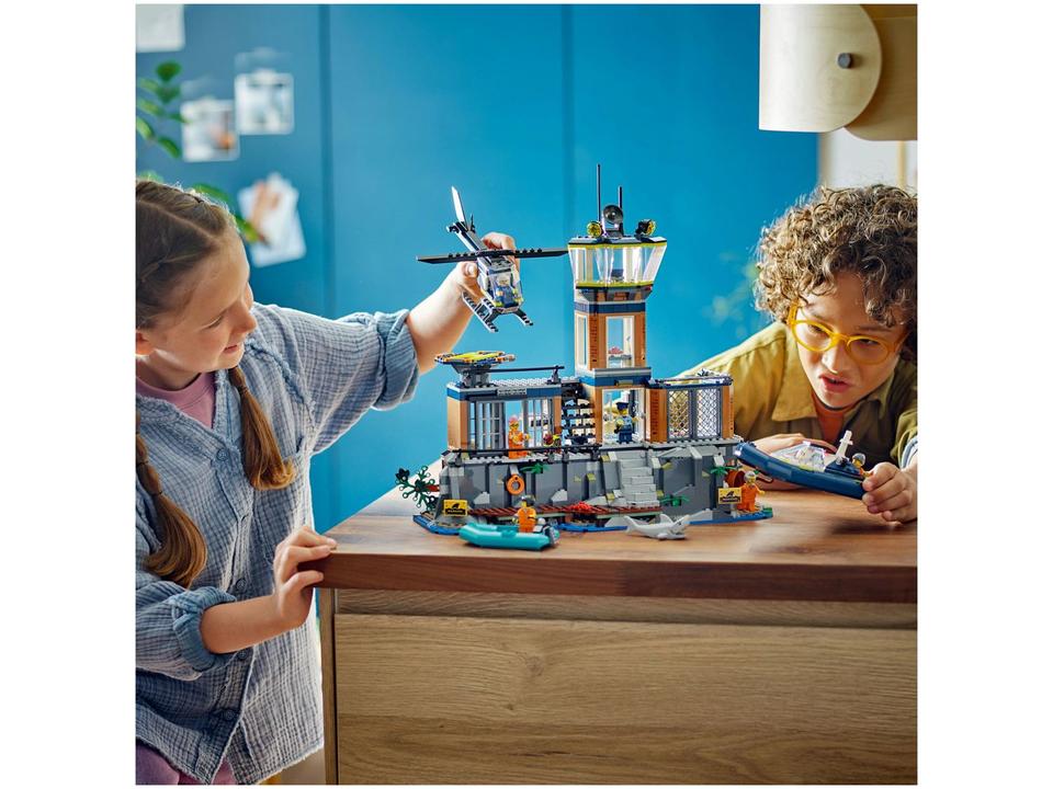 LEGO City Ilha da Prisão da Polícia 60419 - 4