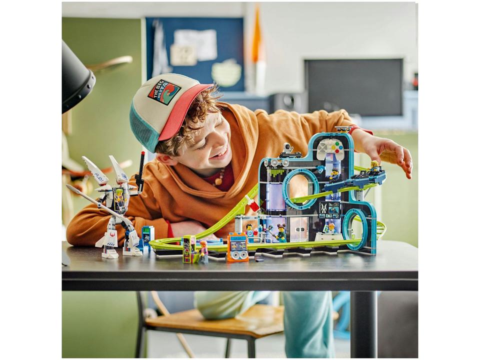 LEGO City Montanha-russa do Mundo dos Robôs - 2