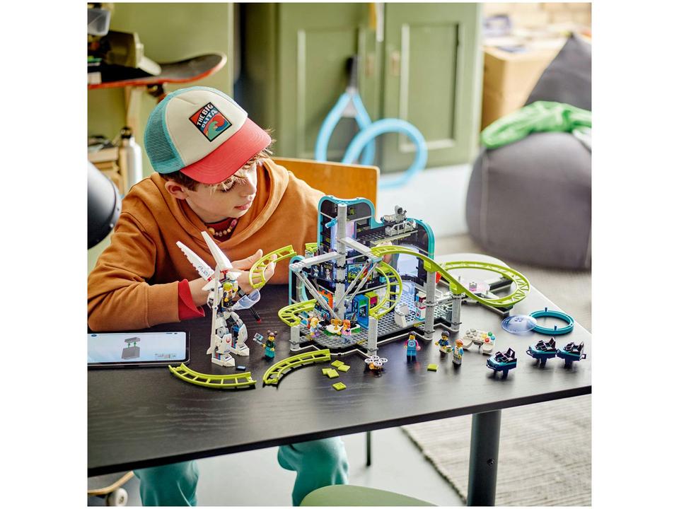 LEGO City Montanha-russa do Mundo dos Robôs - 1