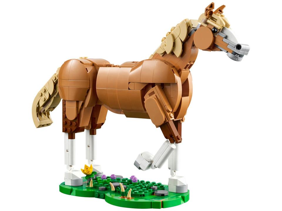 LEGO Creator 3 em 1 Lindo Cavalo 31166 685 Peças - 4